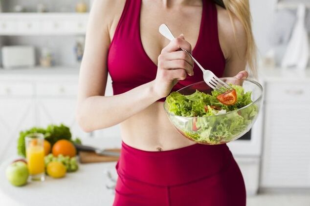 valgant daržovių salotas svorio metimui