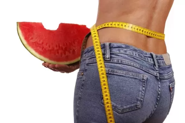 Svorio metimo rezultatas laikantis arbūzų dietos yra 7–10 kg per 10 dienų